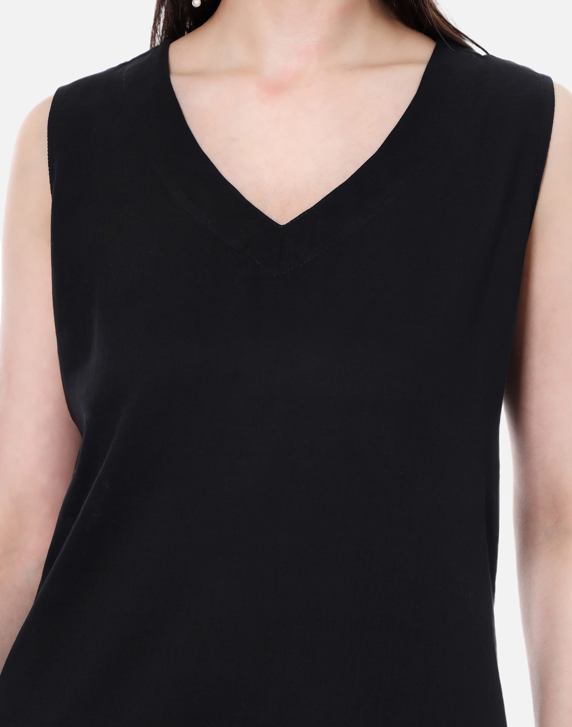 Black Mulmul Cotton Sleeveless Short Kurta