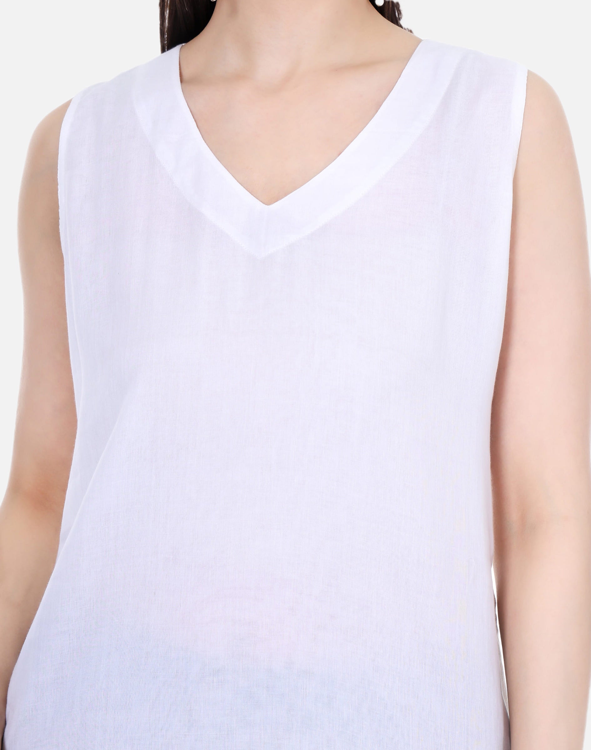 White Mulmul Cotton Sleeveless Short Kurta